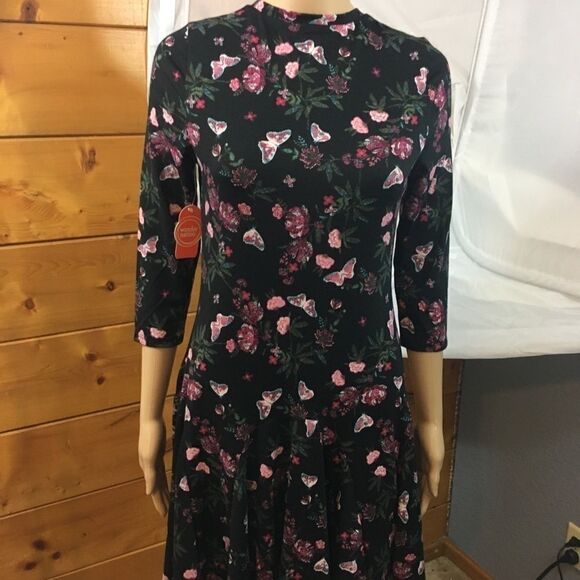 Girls 14/16 Dress Long Sleeved NWT - Picture 1 of 4